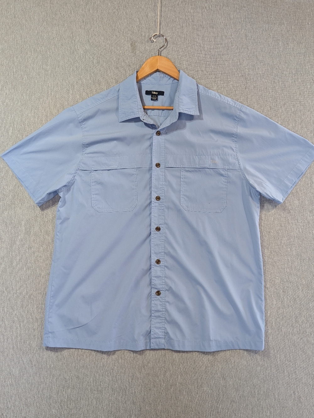 Tilley Outdoor Fishing Shirt Men's XL Baby Blue Button Up Lightweight